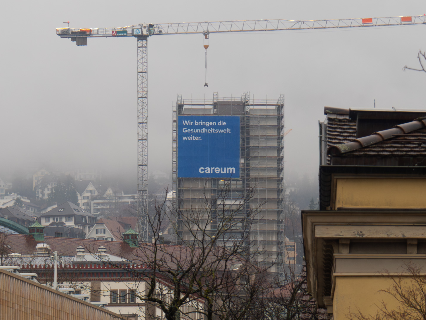 Hochhaus an der Plattenstrasse 10 in Zürich